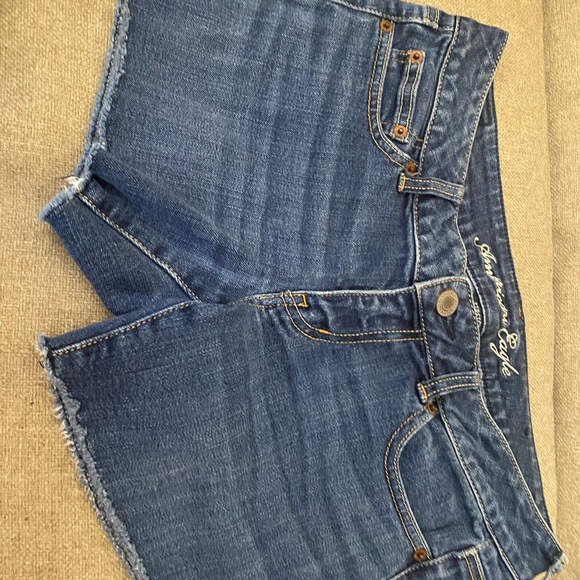 Amercian Eagle Jean shorts, Size 6 - Picture 3 of 5